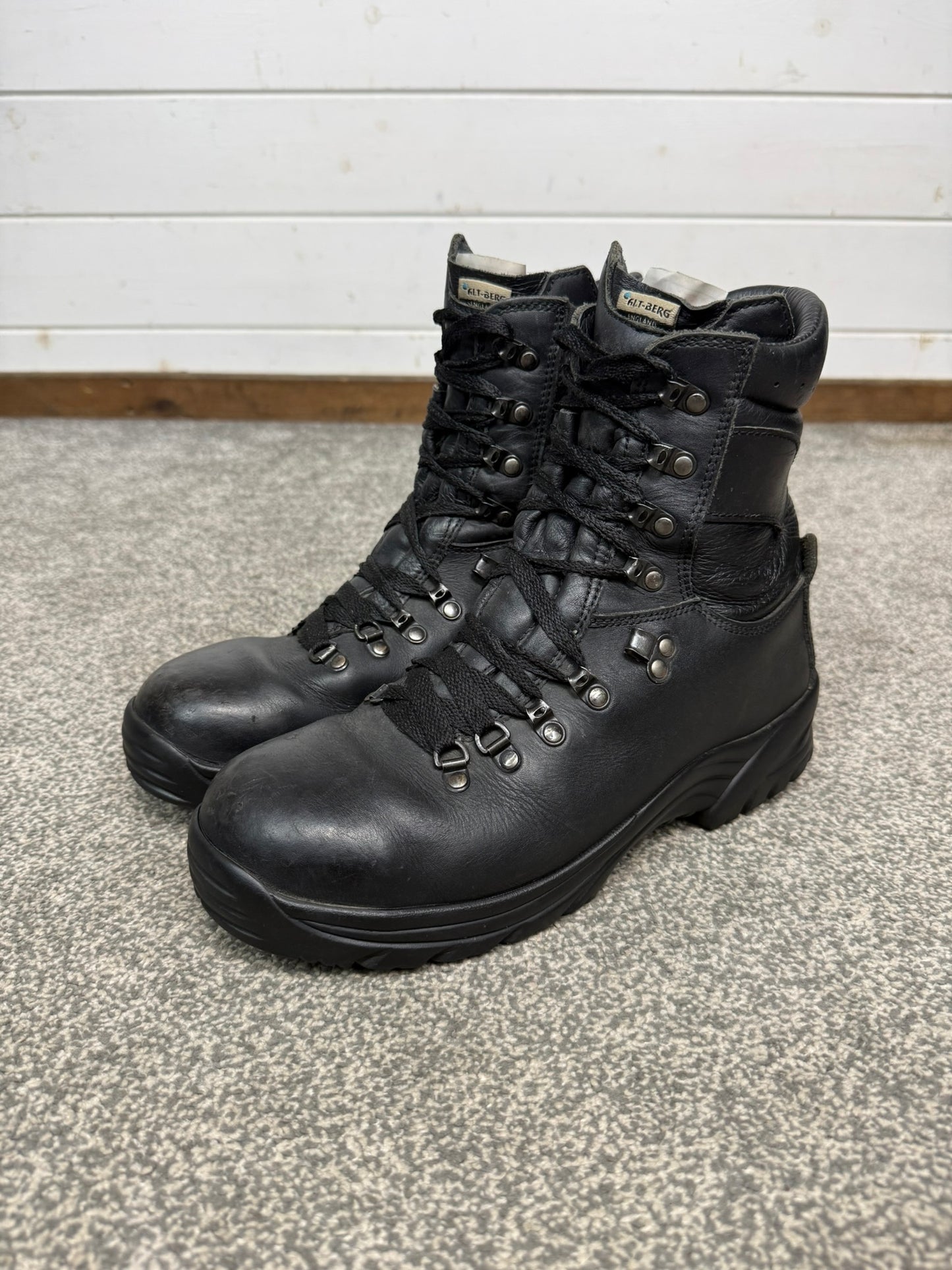 Altberg Peacekeeper P3 VS Black Leather Safety Combat Boots Size UK 9