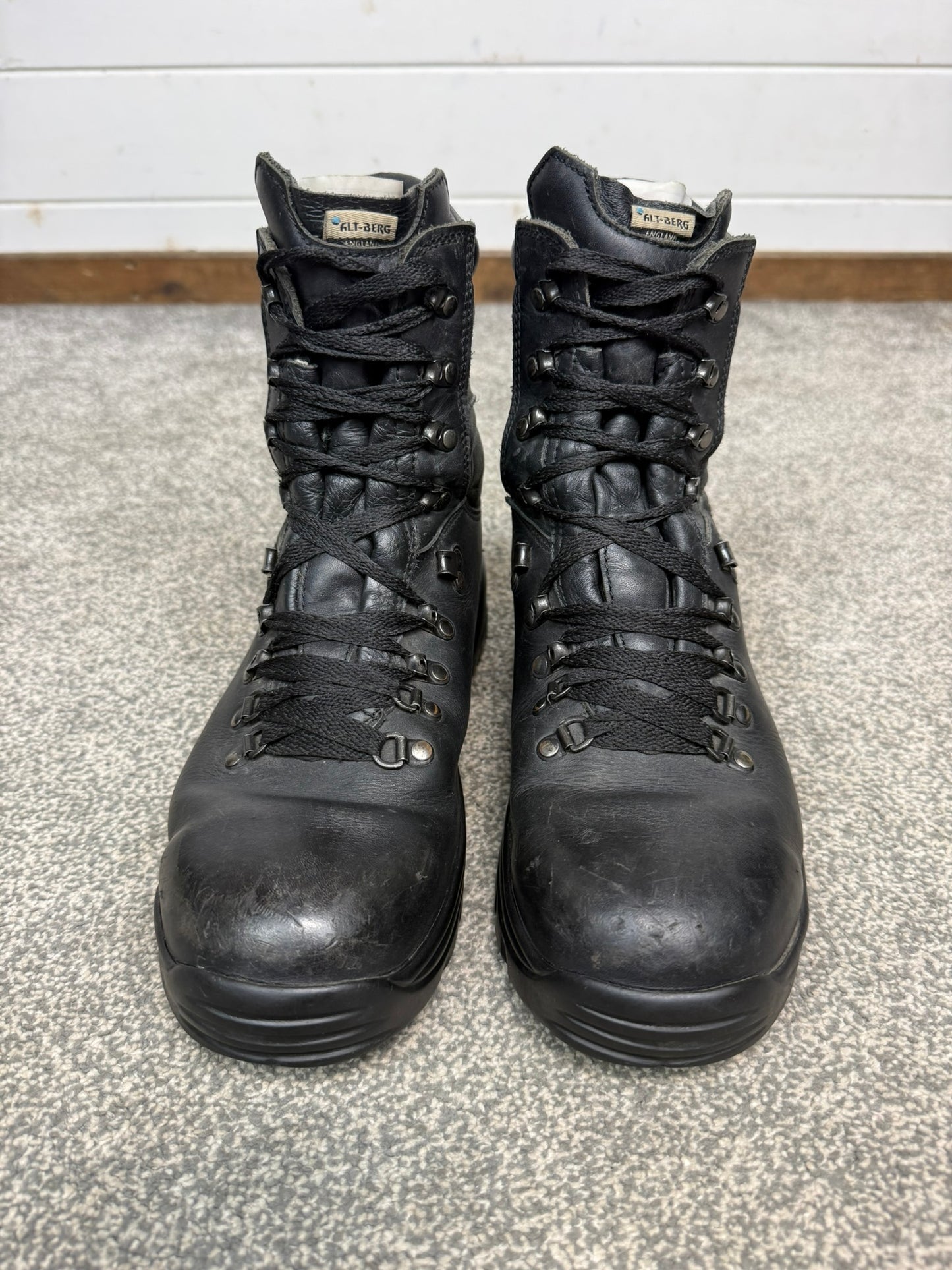 Altberg Peacekeeper P3 VS Black Leather Safety Combat Boots Size UK 9