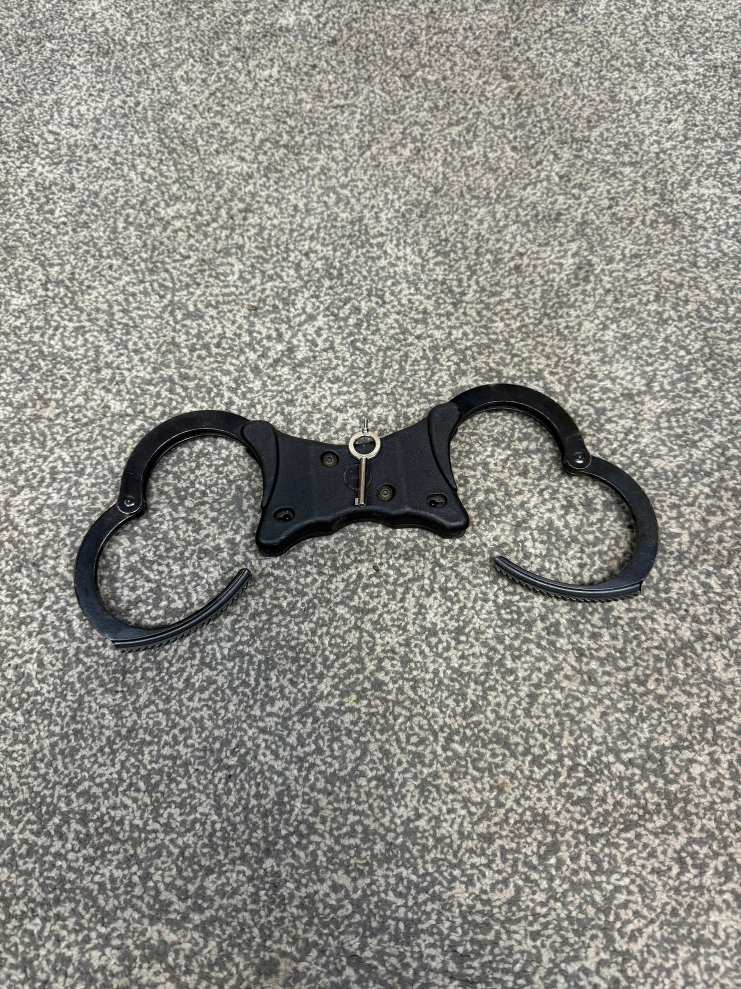 Ex Police Black Hiatt Rigid Handcuffs Genuine Cuff With Key Security Collectable