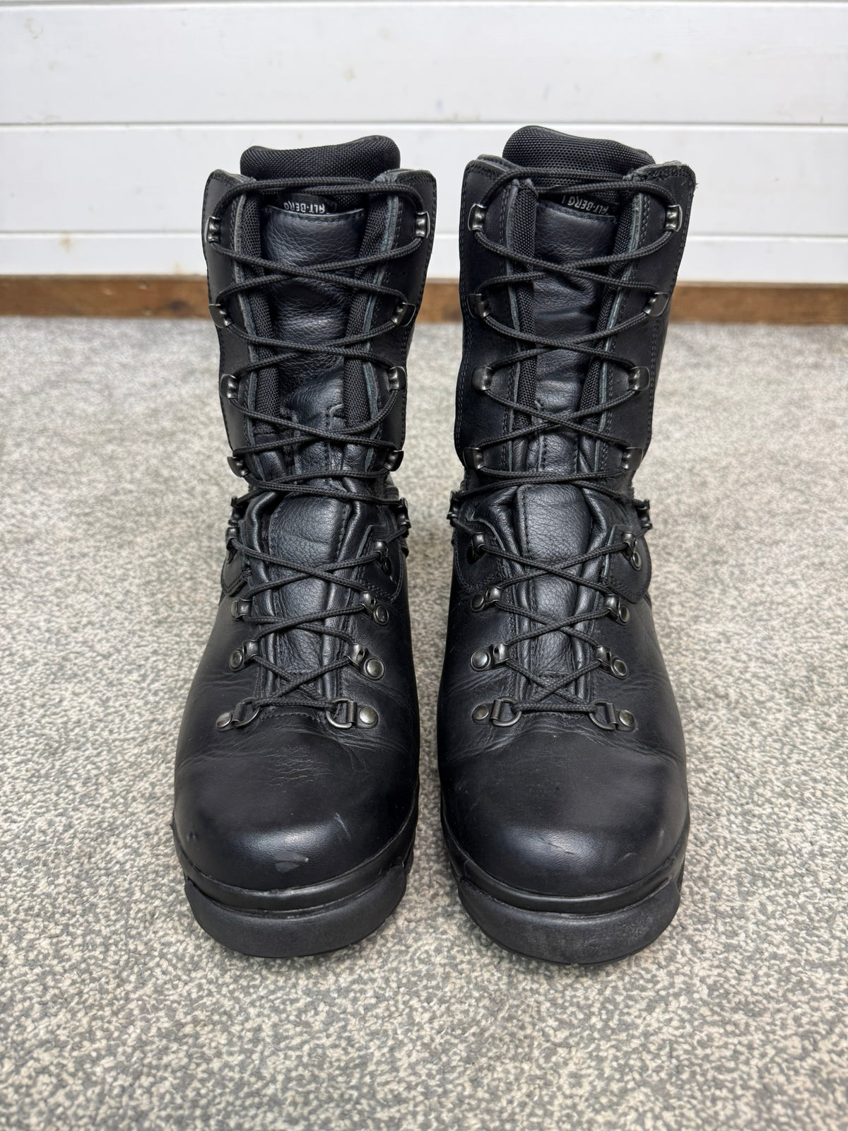 Altberg Sneeker Black Leather Safety Combat Boots Hiking Walking Size UK 8 Wide