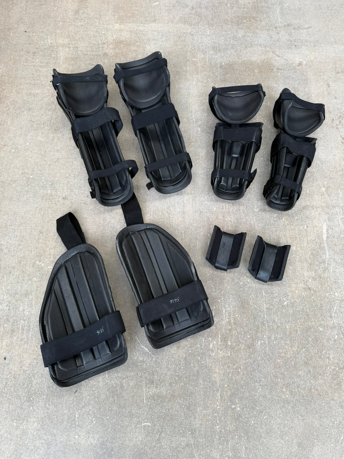 Ex Police Riot Guard Set Arms Thigh Leg & Foot Security Dog Handler Paintball Airsoft
