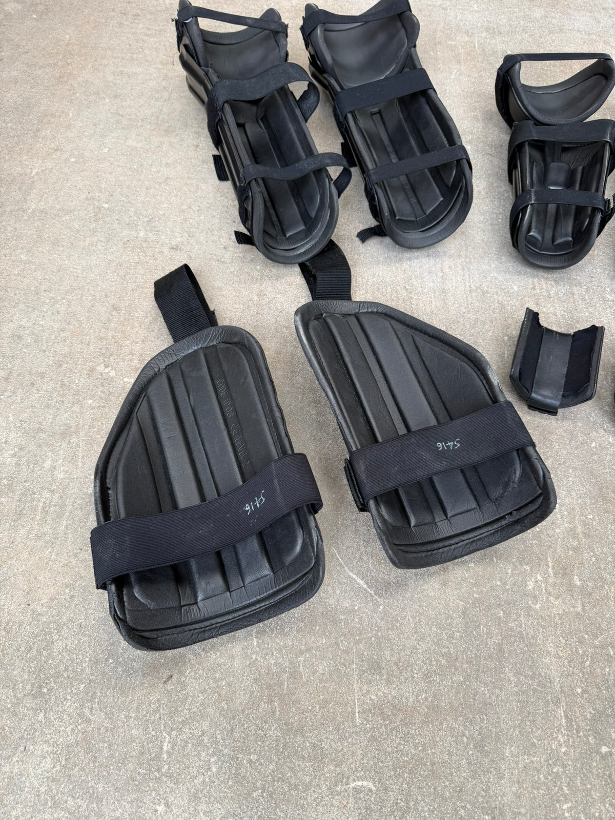 Ex Police Riot Guard Set Arms Thigh Leg & Foot Security Dog Handler Paintball Airsoft
