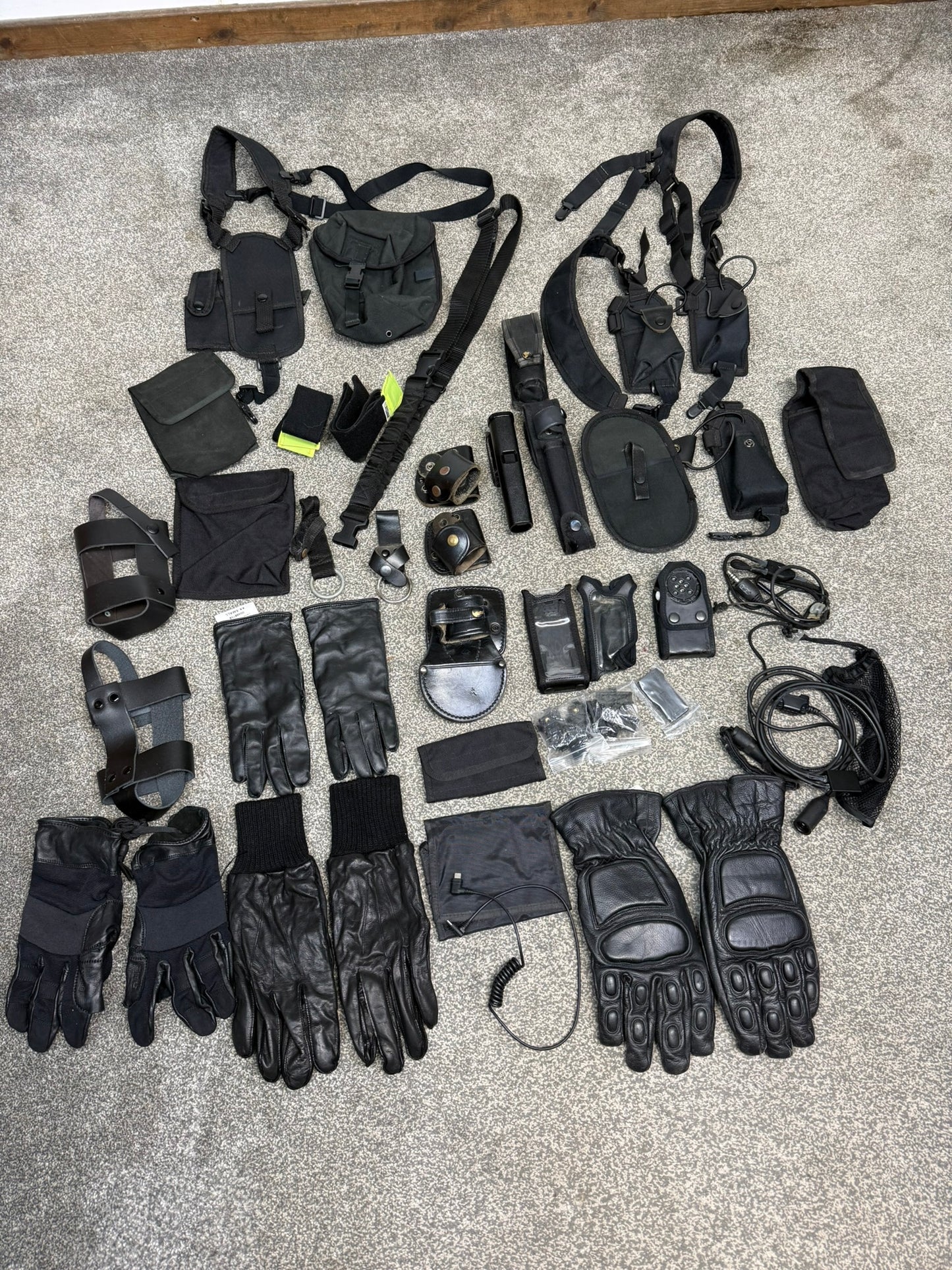 Ex Police Accessory Job Lot Belt Pouches Gloves Torch Cuff Holders Security Lot