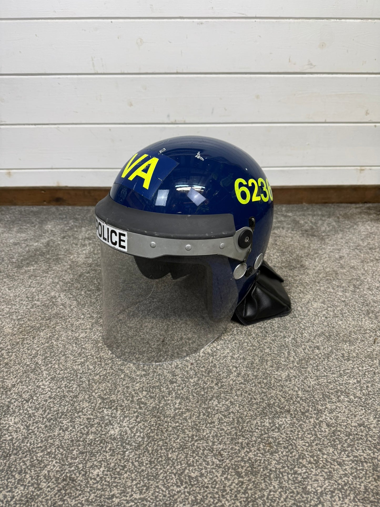 Ex Police Argus Riot Helmet Badged Display Airsoft Paintball 60-61cm