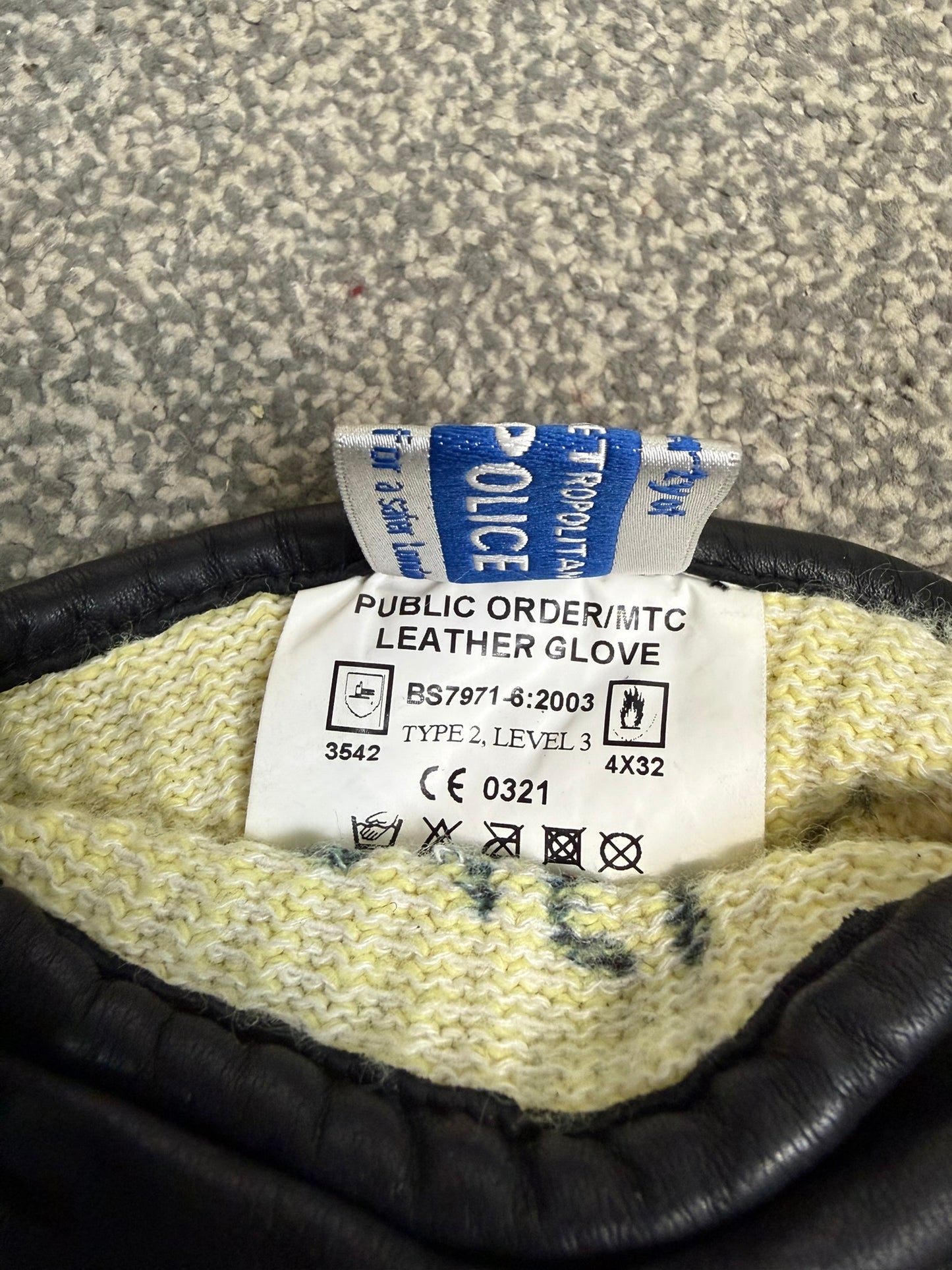 Ex Metropolitan Police Leather Riot Gloves Public Order Motorcycle Gloves Collector TV/Film Uniform