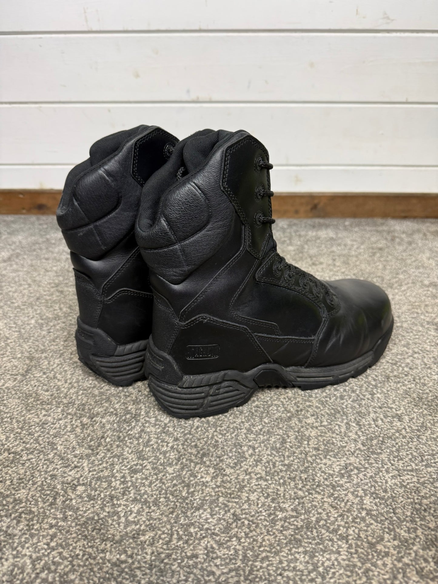 Magnum Stealth Force 8.0 Combat Boots Black Leather UK 8 Ex Police Security