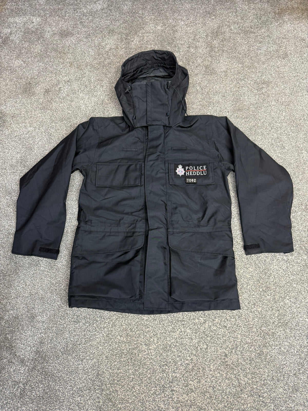 Ex Heddlu South Wales Police Waterproof Jacket Smock BADGED - Medium Collector Display Film TV Uniform