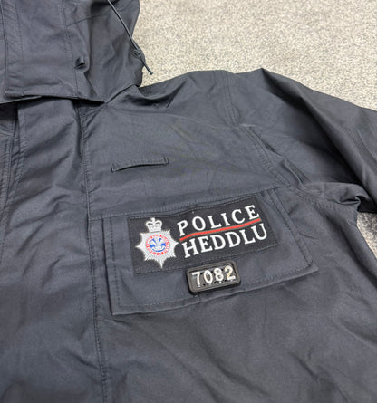 Ex Heddlu South Wales Police Waterproof Jacket Smock BADGED - Medium Collector Display Film TV Uniform
