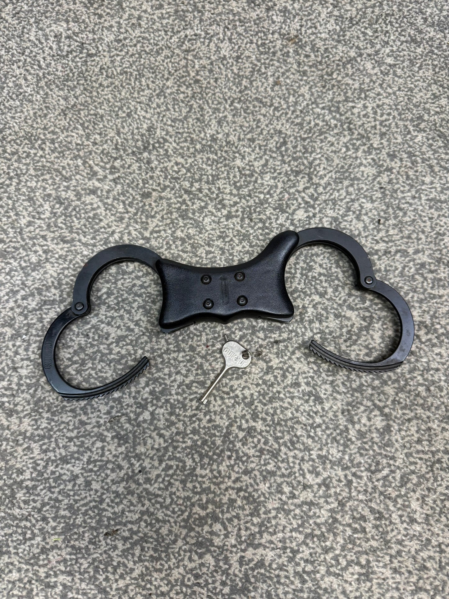 Ex Police Quik-Kuf Black Rigid Handcuffs Cuffs & Key Security Collector Display