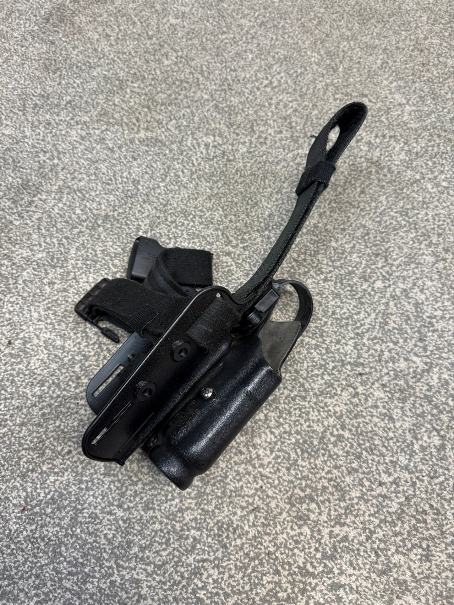 Ex Police Safariland Drop Leg Holster Glock 17 GLK LAM Light 6004-8310 Airsoft