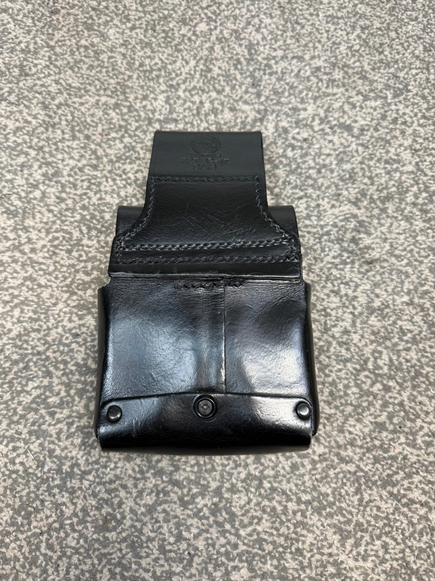 Ex Police PWL Leather Glock 17 Triple Mag Ammo Pouch Airsoft Collector Display
