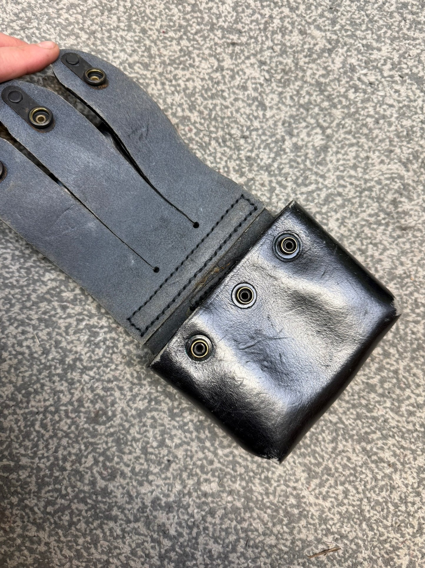 Ex Police PWL Leather Glock 17 Triple Mag Ammo Pouch Airsoft Collector Display