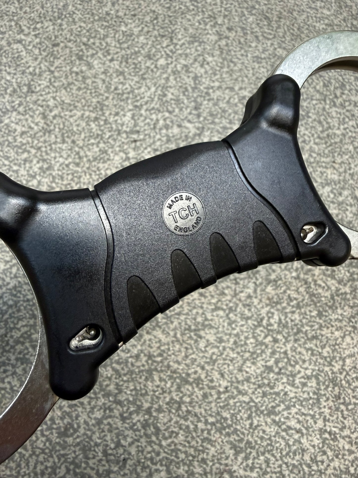 Ex Police TCH840 Handcuffs Rigid Cuffs With Key Security Collector