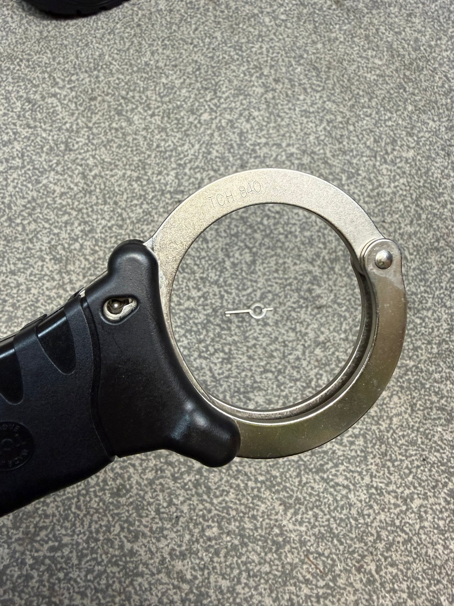 Ex Police TCH840 Handcuffs Rigid Cuffs With Key Security Collector
