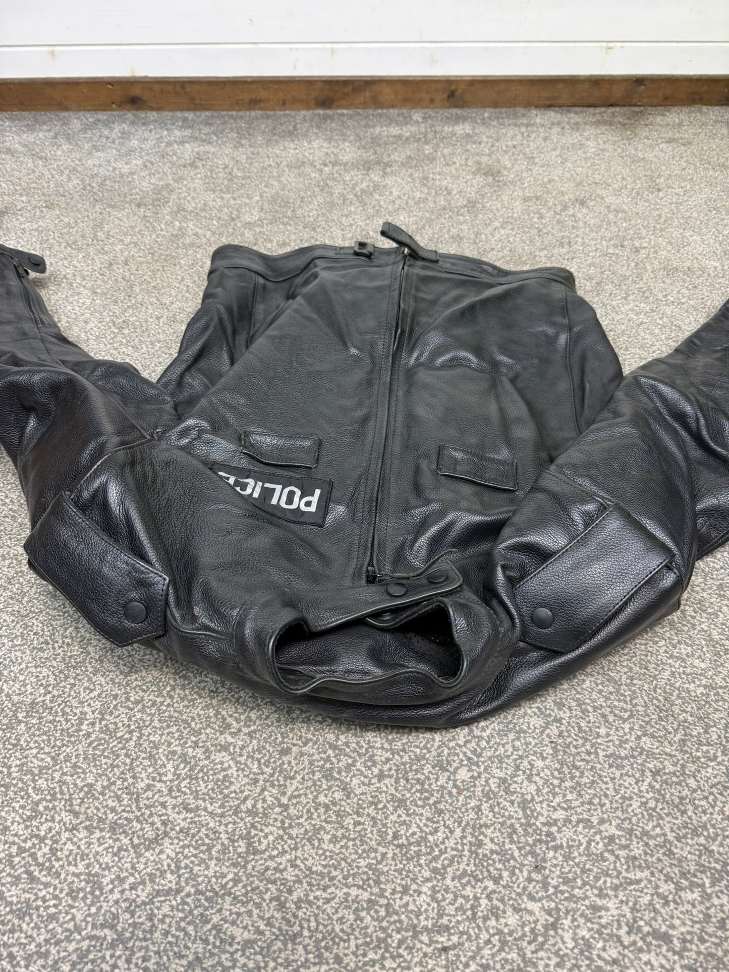 Ex Police Hideout Motorcycle Leathers 2 Piece Jacket & Trousers BADGED Collector TV Film Display