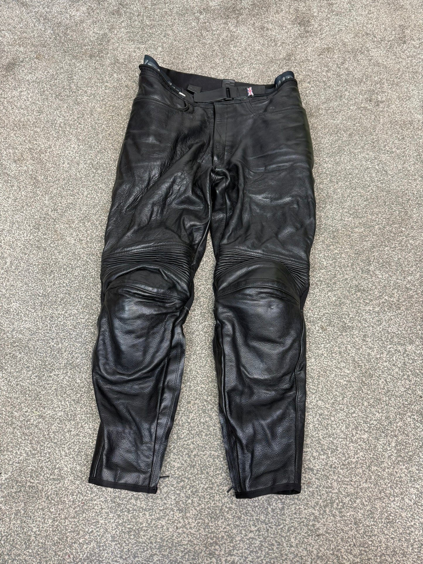 Ex Police Hideout Motorcycle Leathers 2 Piece Jacket & Trousers BADGED Collector TV Film Display