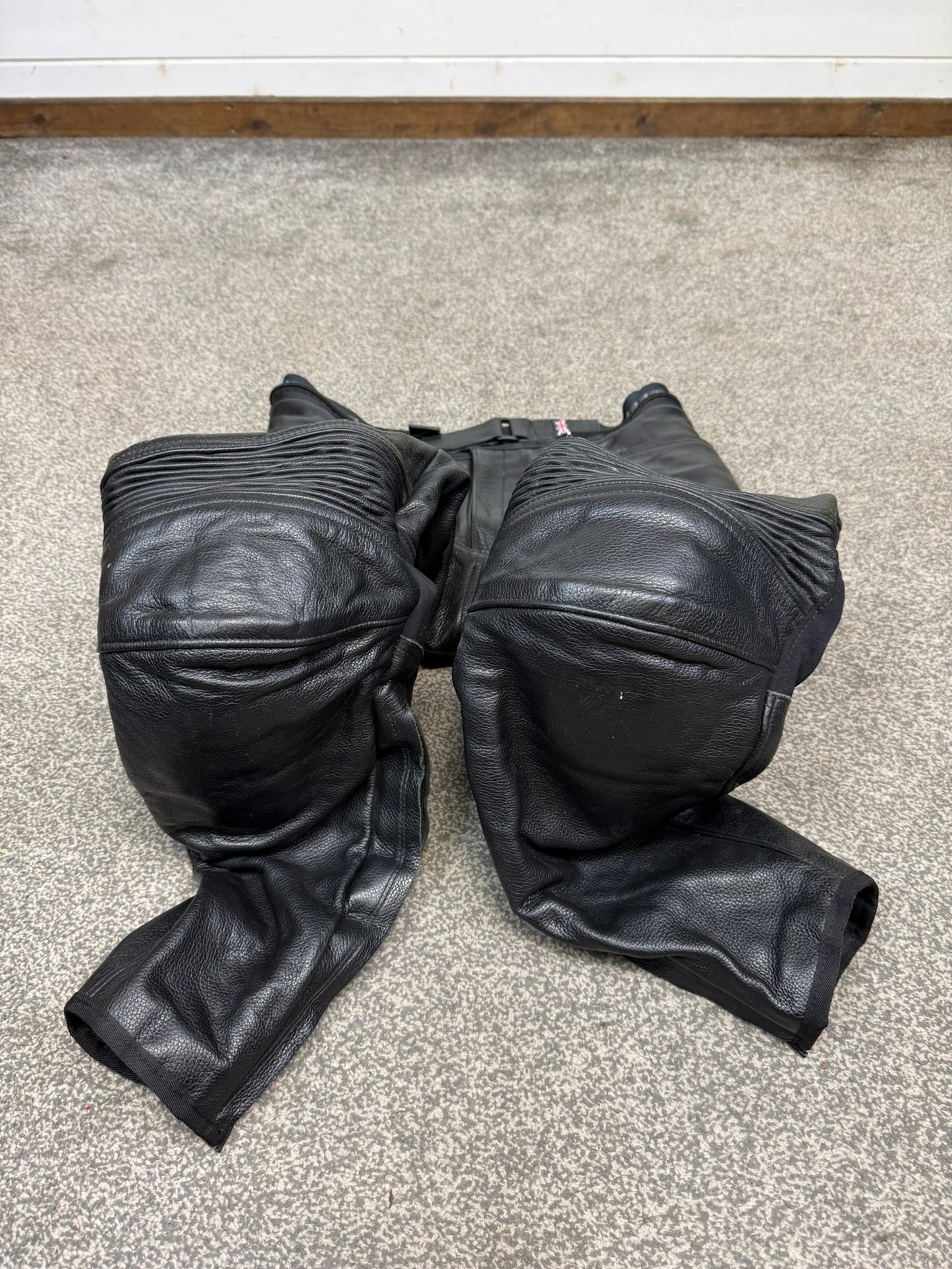 Ex Police Hideout Motorcycle Leathers 2 Piece Jacket & Trousers BADGED Collector TV Film Display