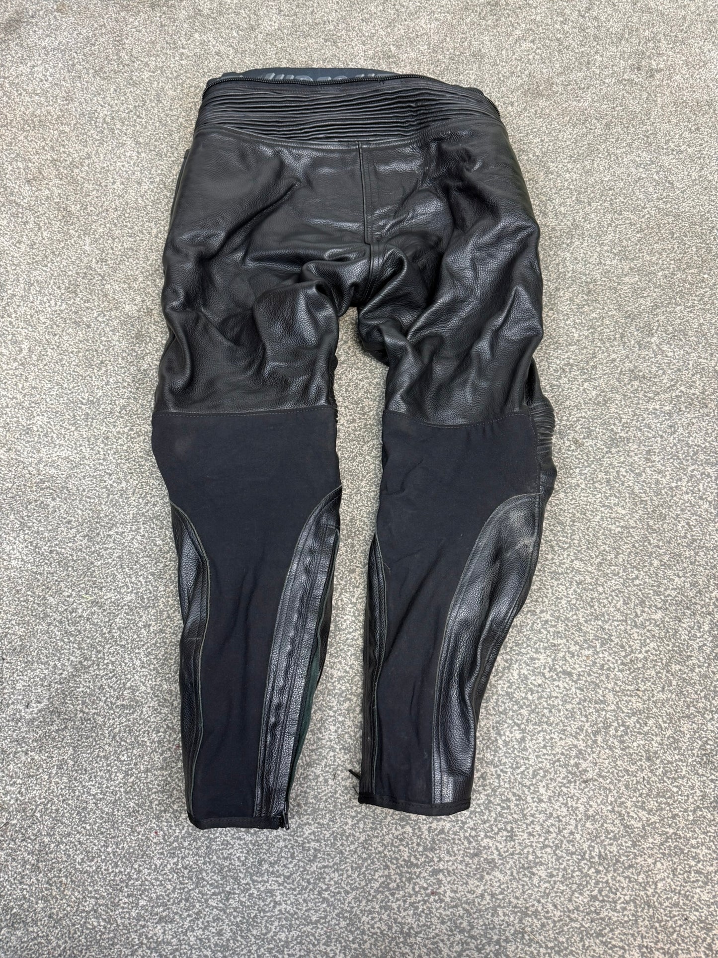 Ex Police Hideout Motorcycle Leathers 2 Piece Jacket & Trousers BADGED Collector TV Film Display