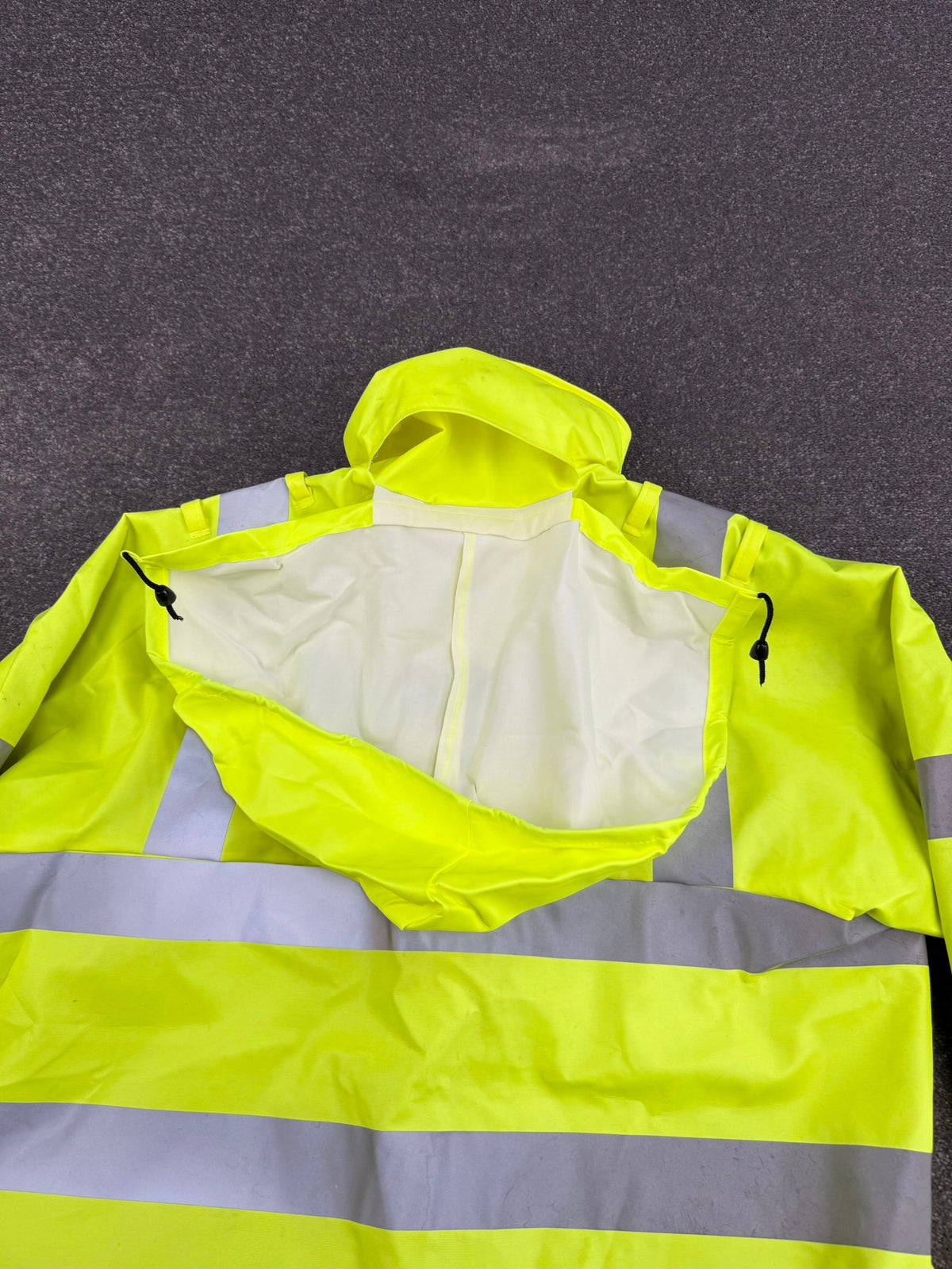 Ex Police Hi Vis Waterproof Jacket BADGED - Large Film TV Uniform Display Coat