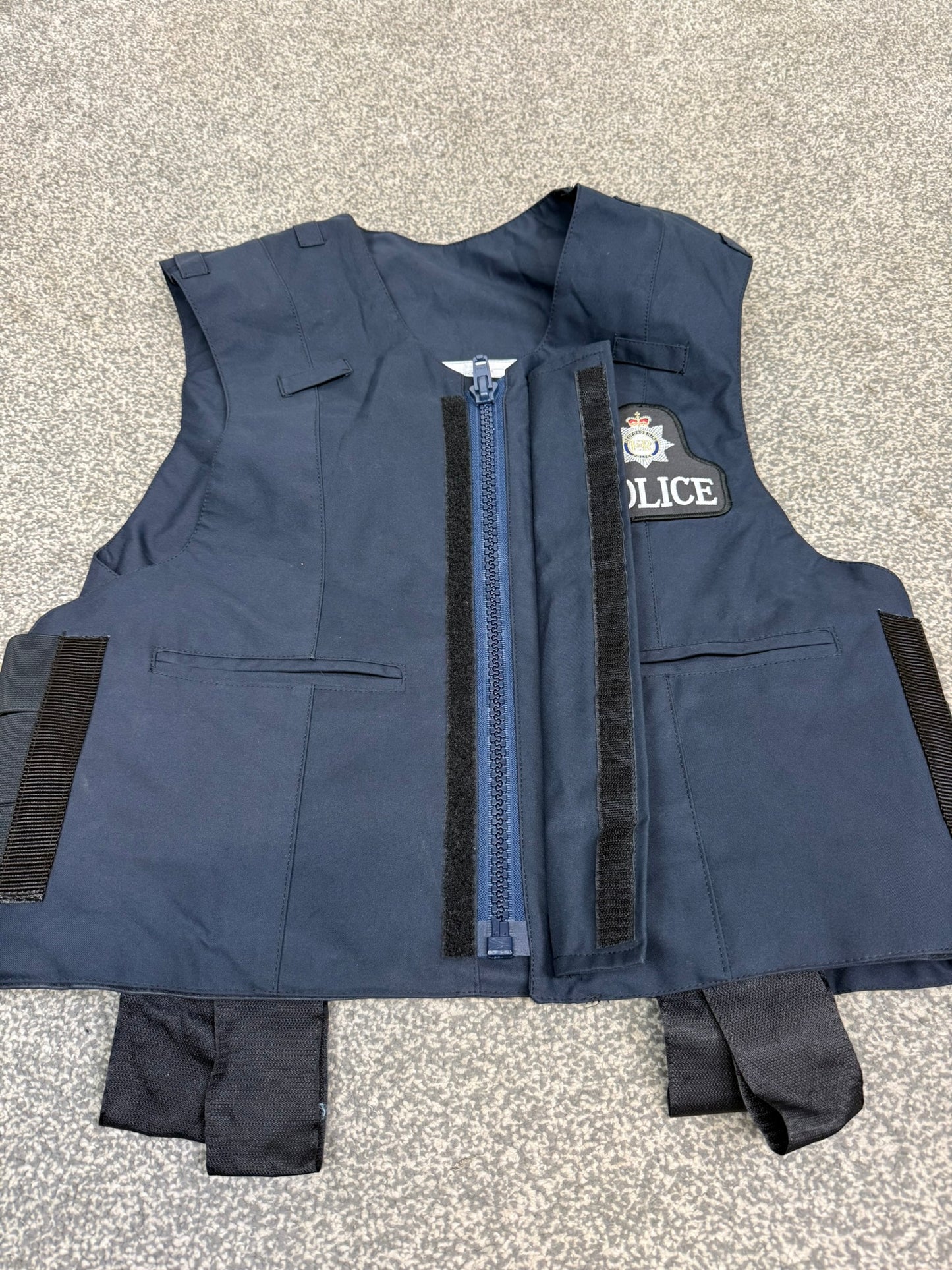 Ex Bedfordshire Police Body Armour Vest Cover BADGED Film TV Collector Display