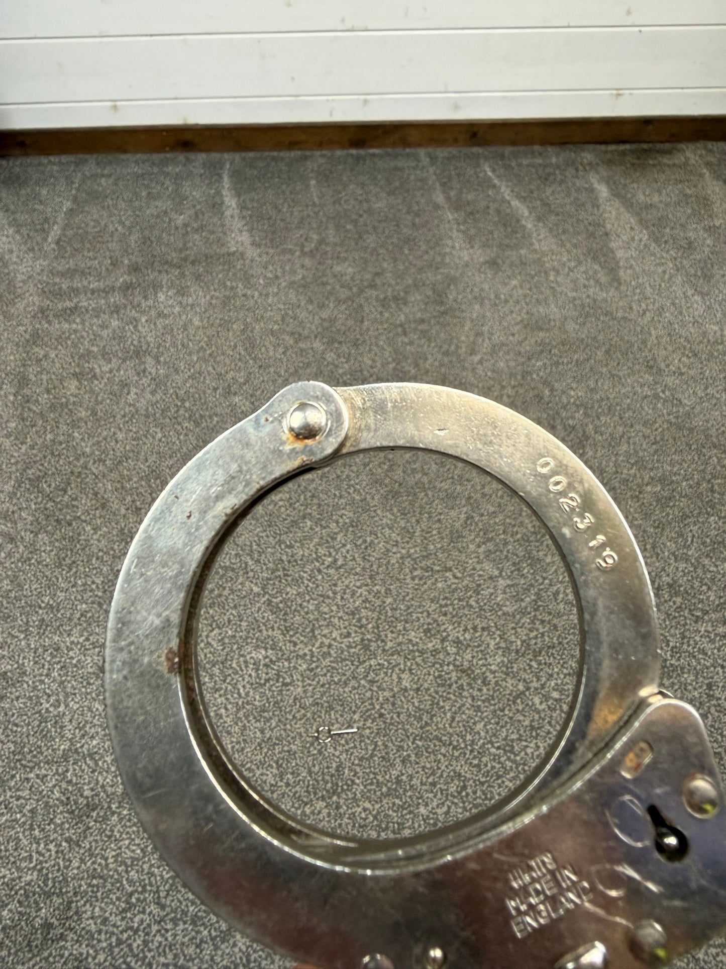 Ex Police Hiatt Chain Cuffs Handcuffs With Key Security Collectible Memorabilia