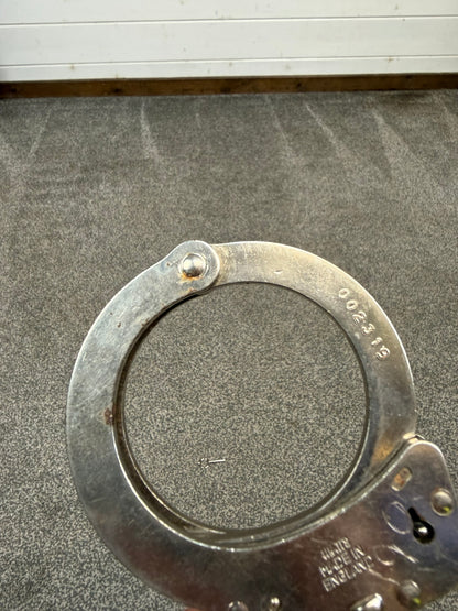 Ex Police Hiatt Chain Cuffs Handcuffs With Key Security Collectible Memorabilia