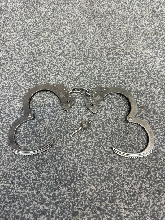 Ex Police Hiatt Chain Cuffs Handcuffs With Key Security Collectible Memorabilia