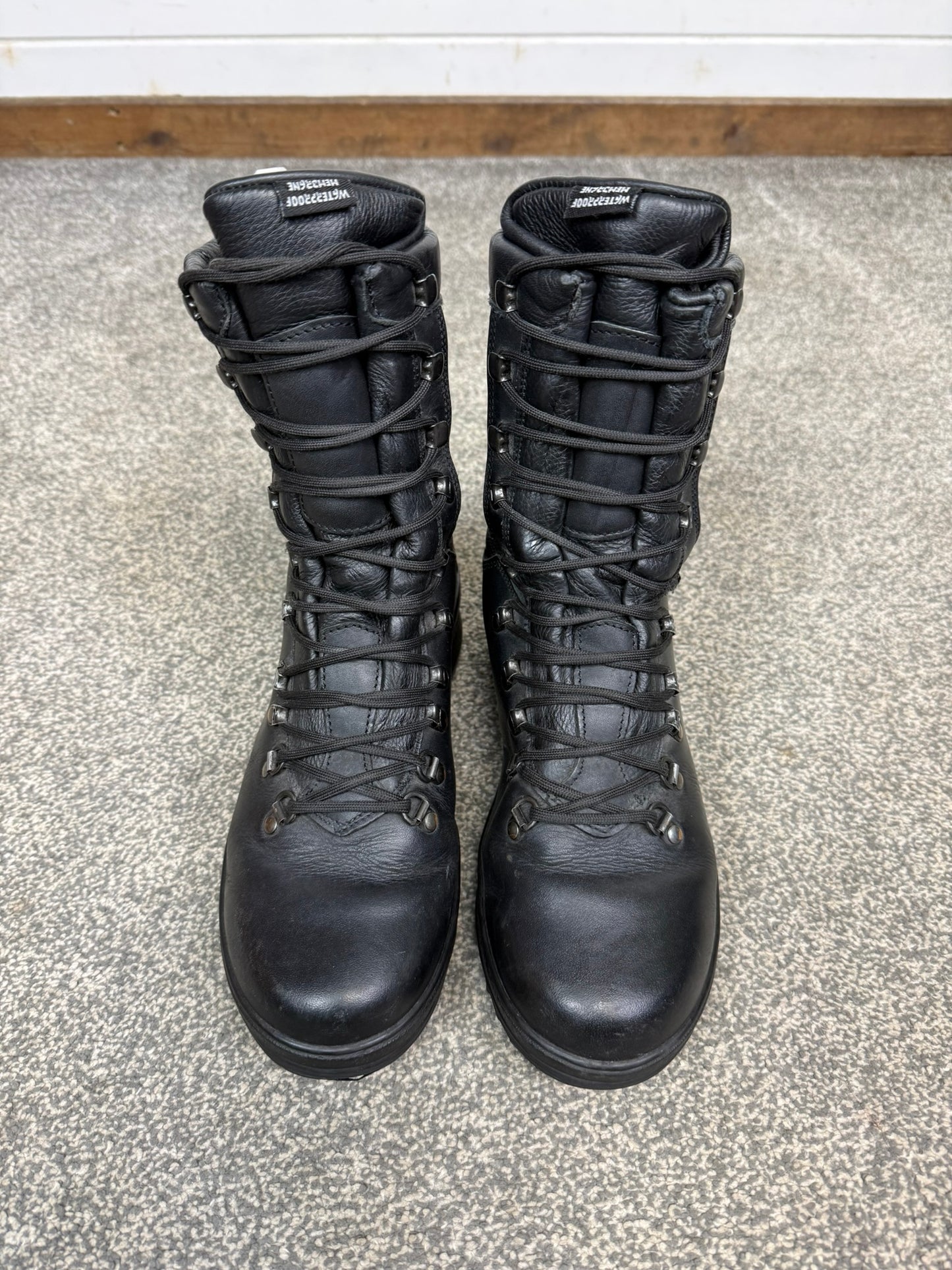 Altberg Field & Fell Original Leather Waterproof Combat Boots UK 8 Skywalk Sole