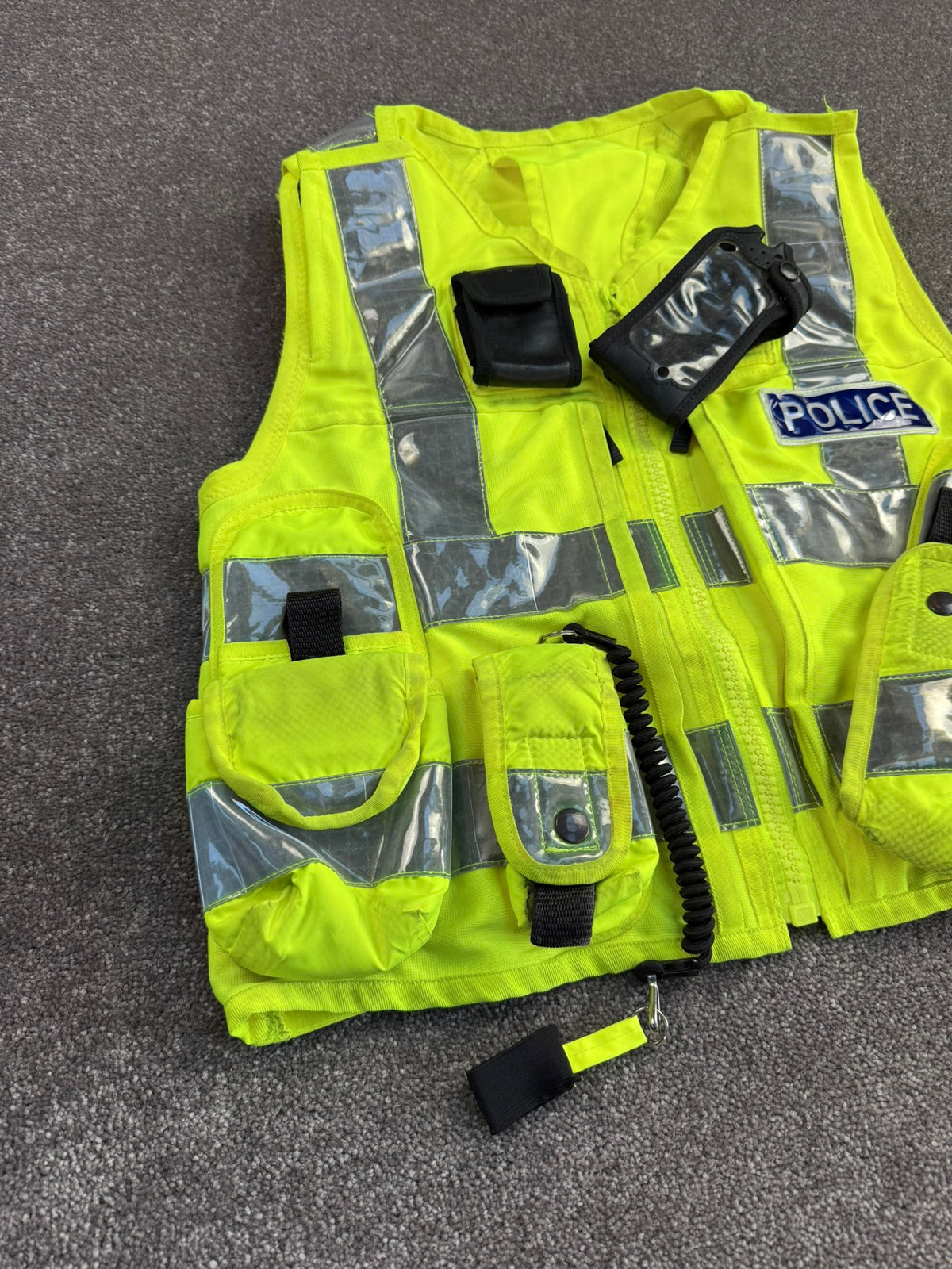 Ex Police Hi Vis Utility Tac Vest & Pouches BADGED Model 774 - Medium Film TV Uniform Display