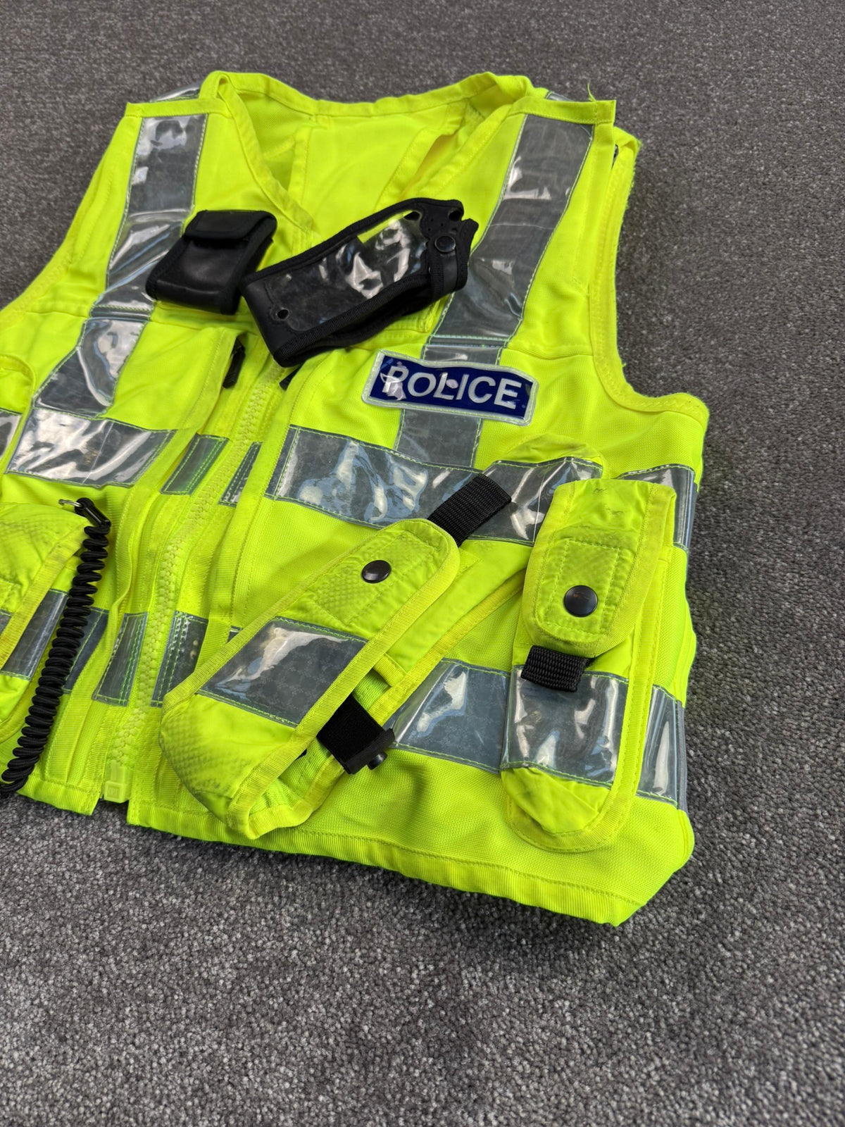 Ex Police Hi Vis Utility Tac Vest & Pouches BADGED Model 774 - Medium Film TV Uniform Display