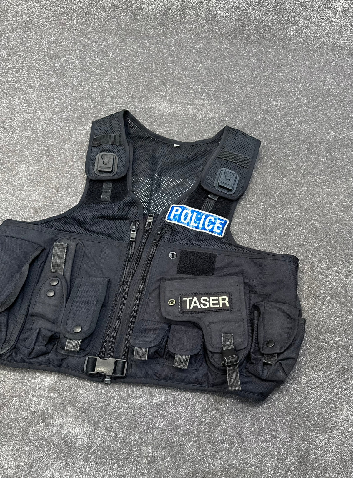 Ex Police Arktis Firearms Taser Black Tactical Utility Vest BADGED - Large Film TV Uniform Display