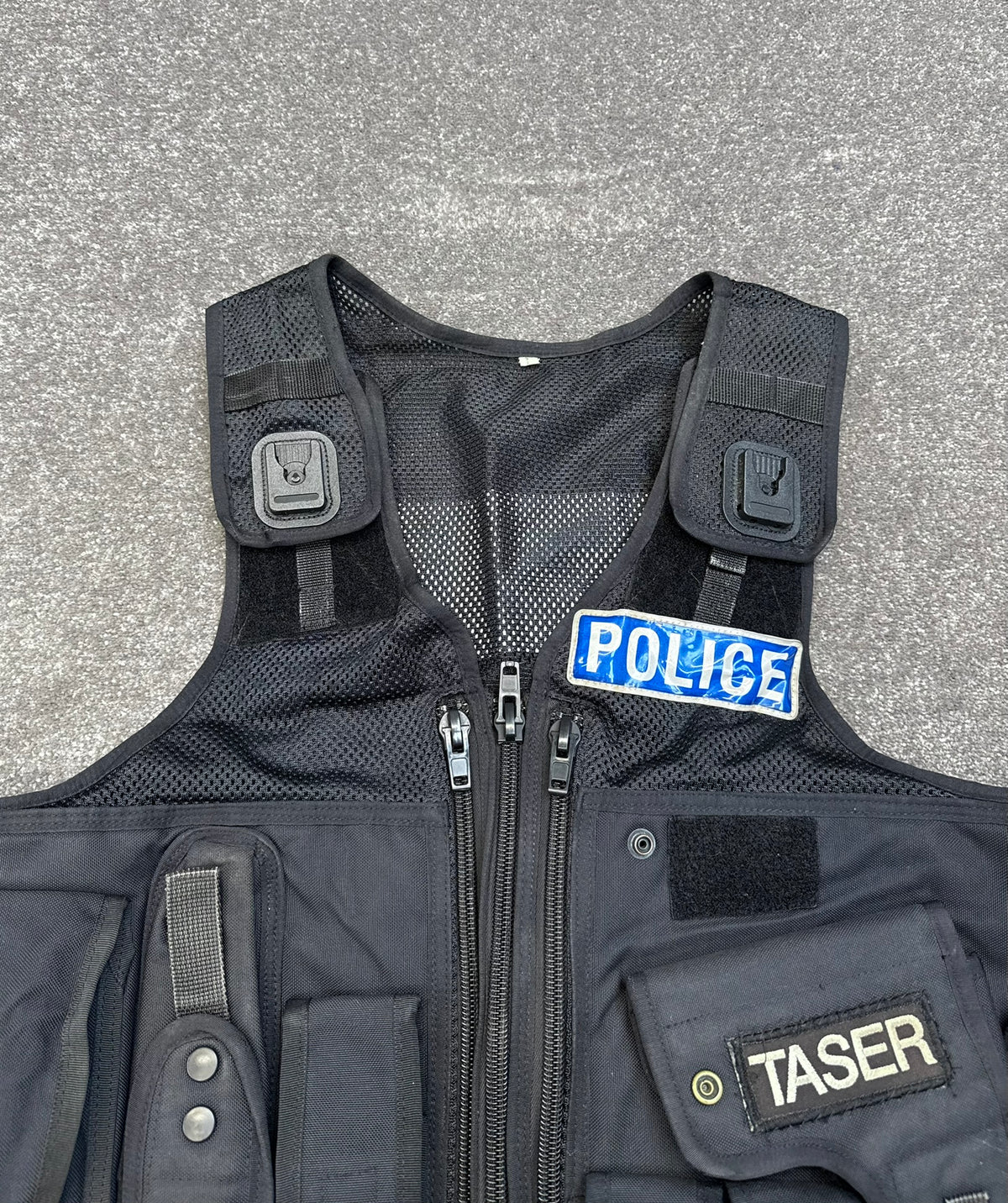 Ex Police Arktis Firearms Taser Black Tactical Utility Vest BADGED - Large Film TV Uniform Display