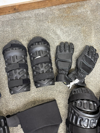 Ex Police Riot Guard Set Gloves, Belt Pouches Security Dog Handler Paintball Airsoft
