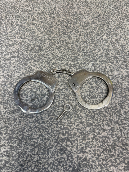 Ex Police Chain Cuffs Handcuffs With Key Security Collectible Memorabilia