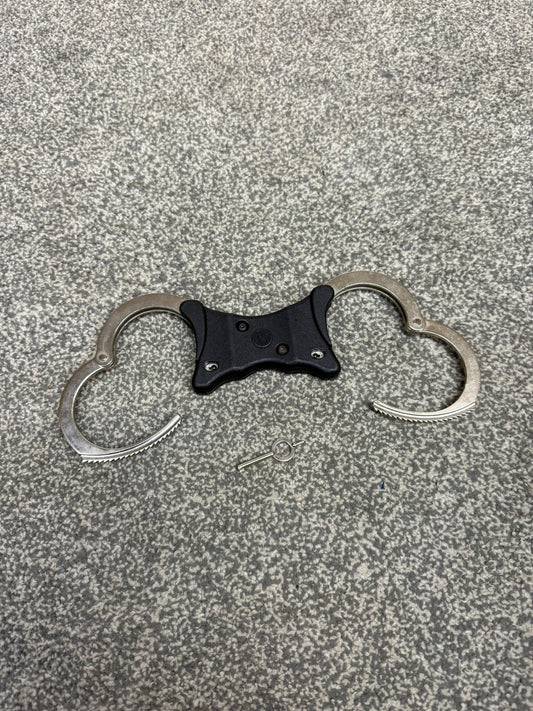 Ex Police Hiatt Handcuffs Genuine Rigid Cuffs With Key Security Collectable Memorabilia