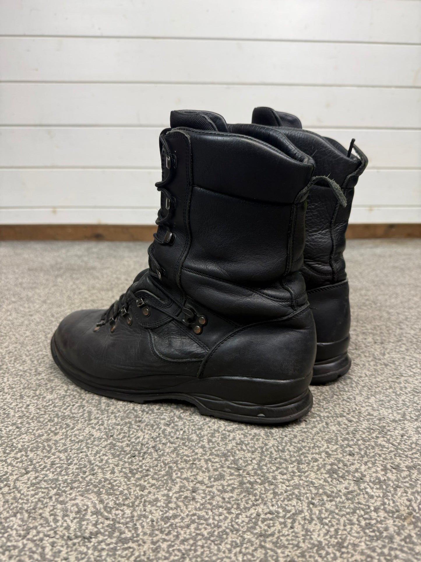 Altberg Classic Black Leather Combat Boots Size UK 10