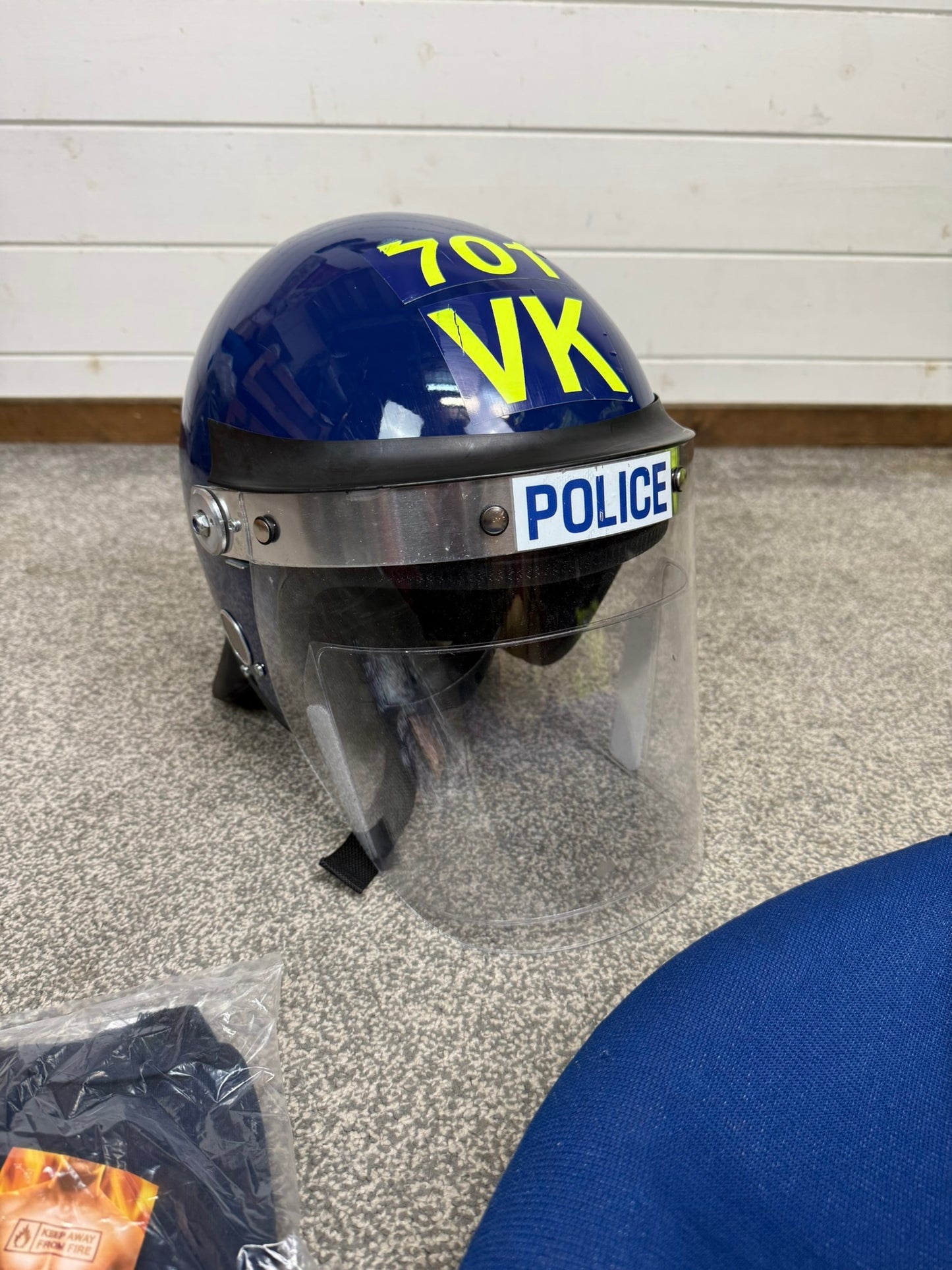 Ex Police Defender Riot Helmet Hood & Bag TV Film Collectable Display 58-59cm