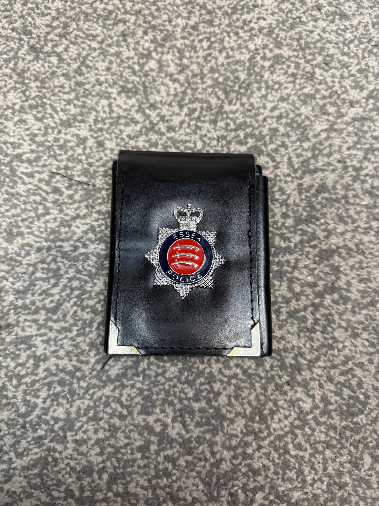 Obsolete Ex Essex Police Tri-Fold Warrant Card Leather Holder Wallet Collector Display
