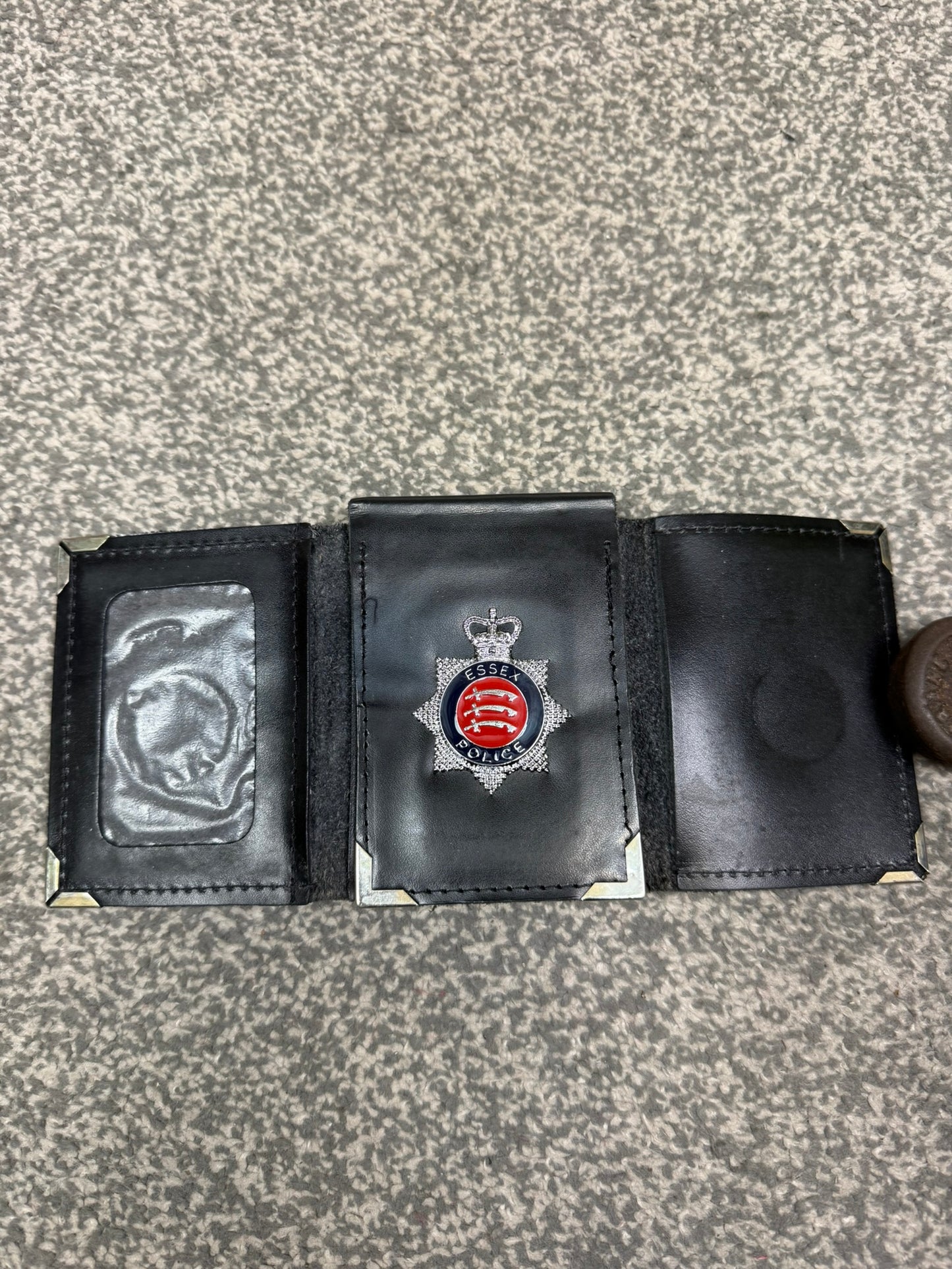 Obsolete Ex Essex Police Tri-Fold Warrant Card Leather Holder Wallet Collector Display