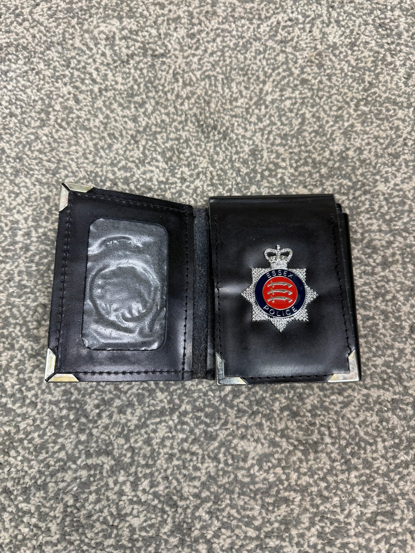 Obsolete Ex Essex Police Tri-Fold Warrant Card Leather Holder Wallet Collector Display