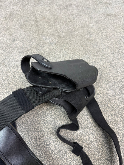 Safariland Drop Leg Holster 6004-837 Glock 17/22 With Leather Belt - Lrg