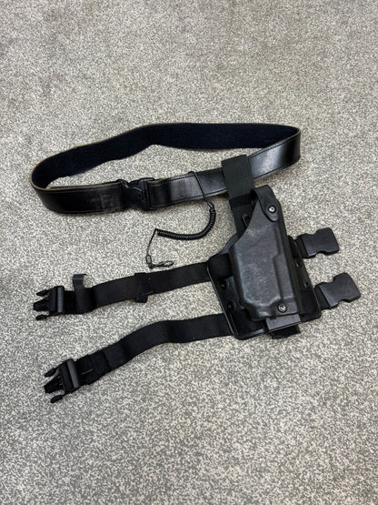 Safariland Drop Leg Holster 6004-837 Glock 17/22 With Leather Belt - Lrg