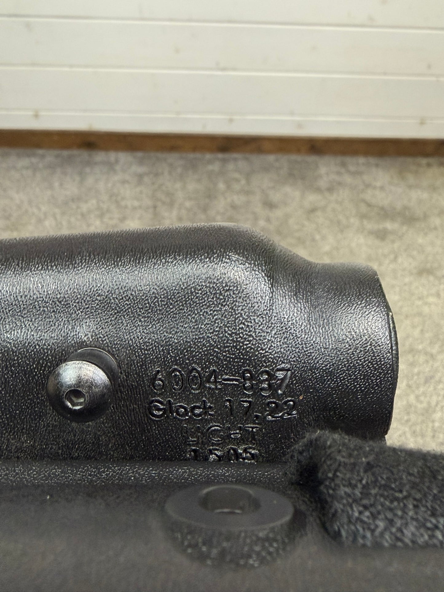 Safariland Drop Leg Holster 6004-837 Glock 17/22 With Leather Belt - Lrg