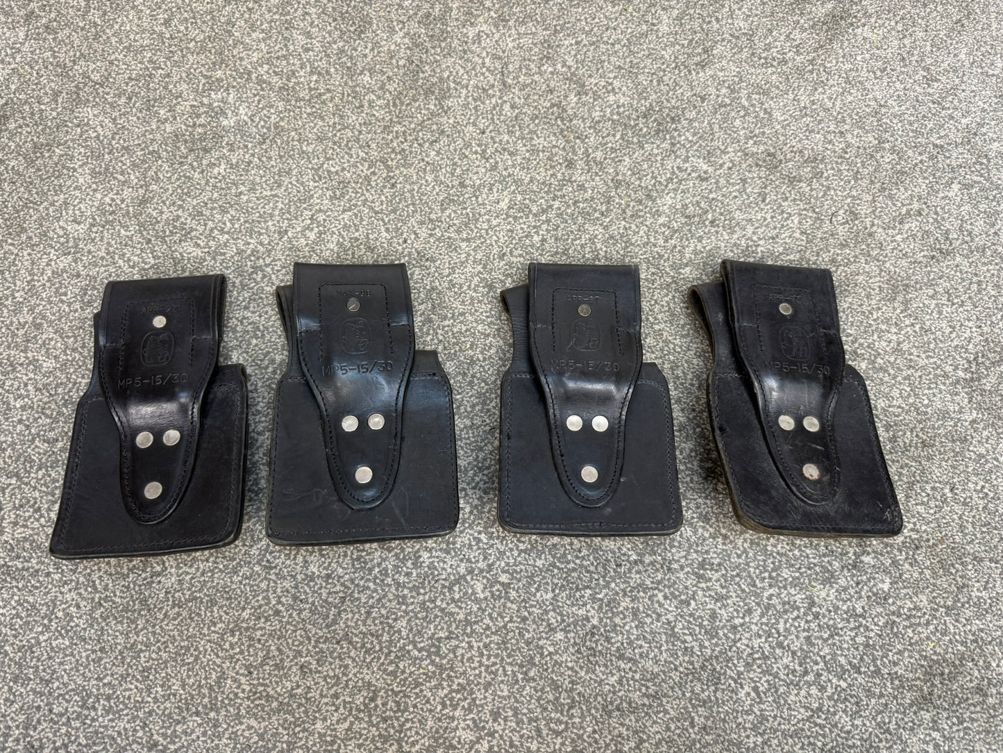 Ex Police Leather MP5 Double Mag Belt Pouch Airsoft Display