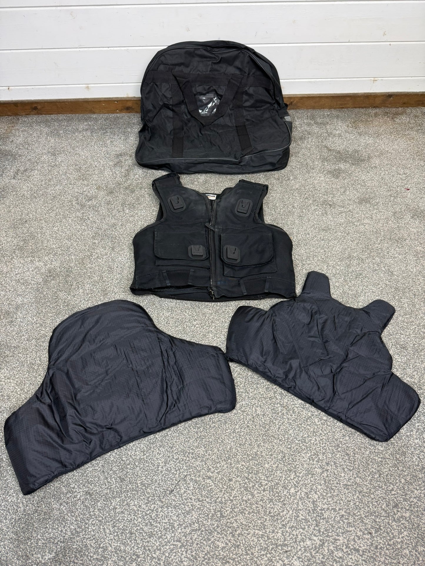 Ex Police Black Hawk Body Armour Vest & Bag Anti Stab & Ballistic HG1A & KR1 Security - MEDIUM