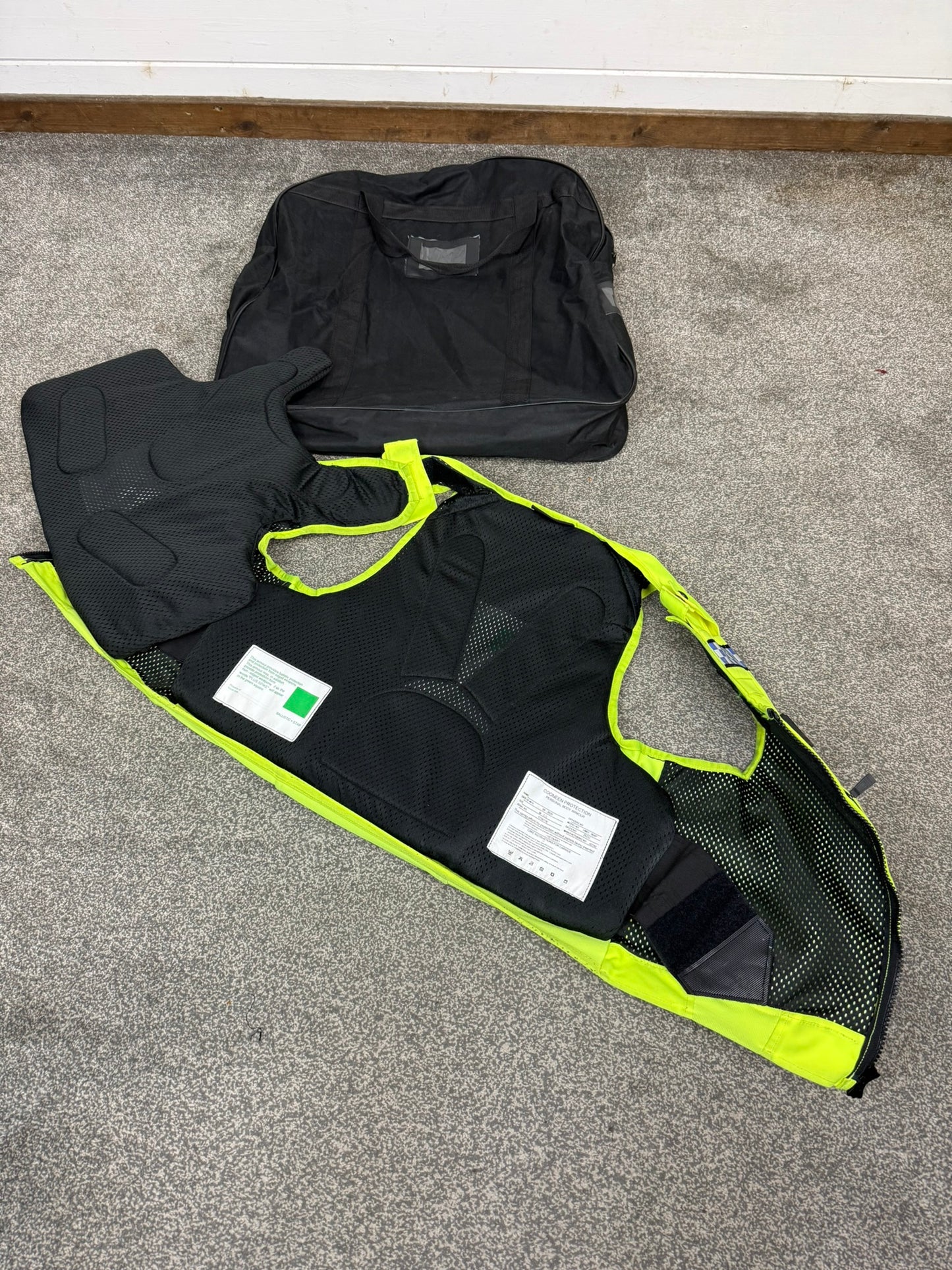 Ex Police Cooneen Body Armour Vest & Bag Anti Stab & Ballistic HG1A & KR1 - LARGE