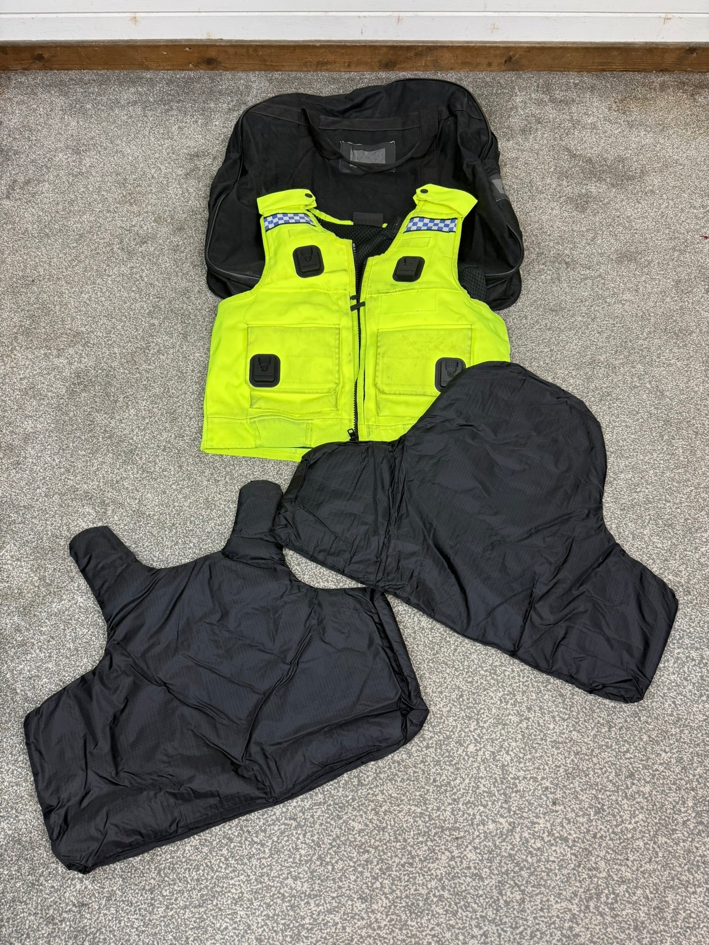 Ex Police Cooneen Body Armour Vest & Bag Anti Stab & Ballistic HG1A & KR1 - LARGE