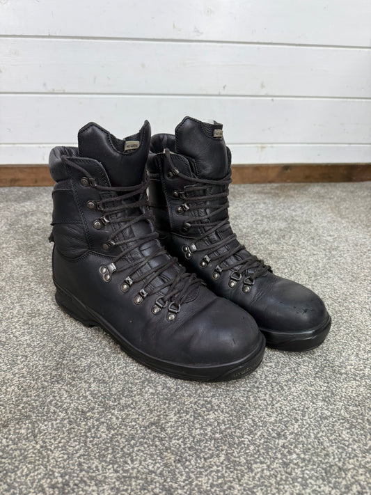 Altberg Peacekeeper P3 VS Black Leather Waterproof Combat Boots Size UK 9
