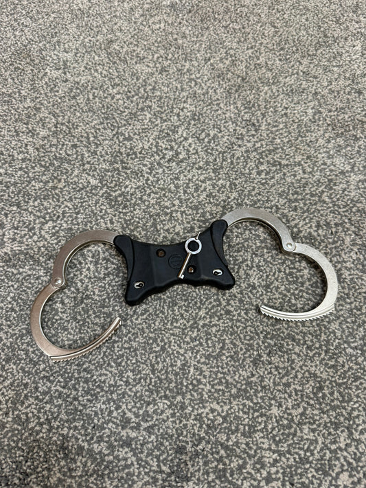 Ex Police Hiatt Rigid Handcuffs With Serial Security Cuffs Displays Collectors