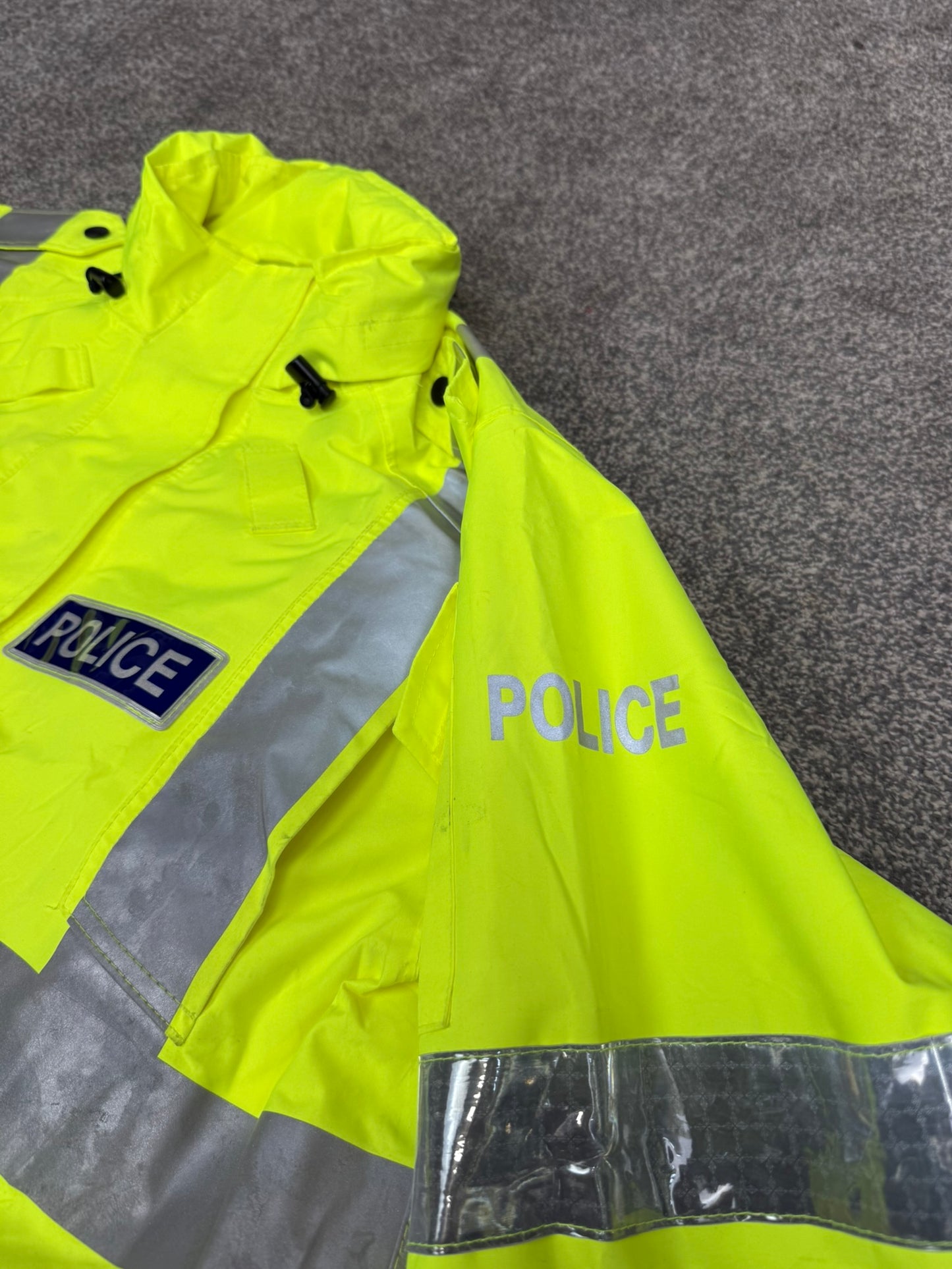 Ex Police PSNI Waterproof Hi Vis Jacket Coat BADGED Collector TV / Film Display